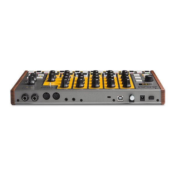 Akai Professional Tom Cat Analog Drum Machine With Built-in Percussion Voices