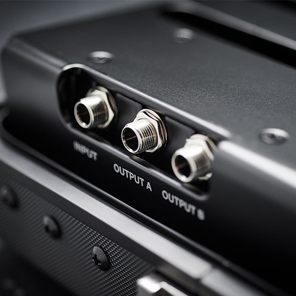 Boss BCB-1000 Deluxe Pedal Board Aluminum Case Pedalboard Suitcase with Trolley (BCB1000 BCB 1000)