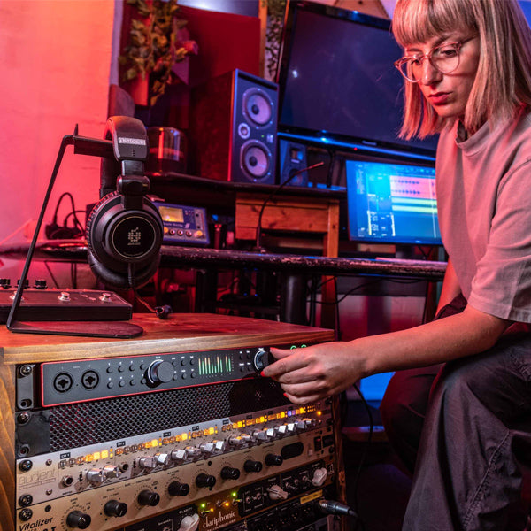 Focusrite Scarlett 18i20 4th Gen USB 18 in 20 out Audio Interface (4th Generation)