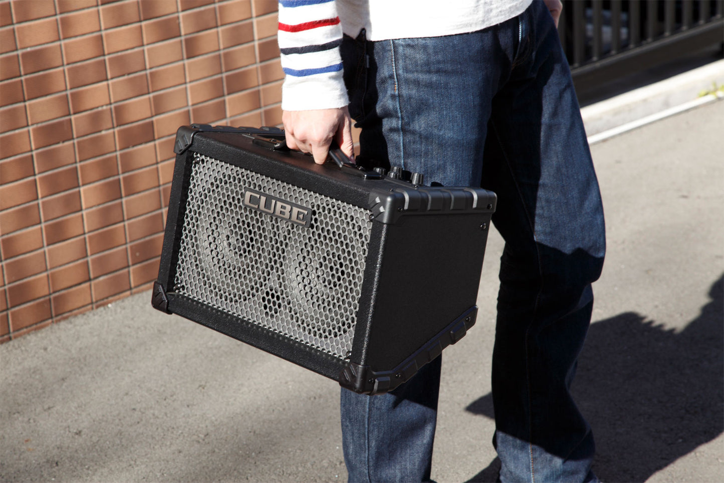 Roland CUBE Street 5W Battery Powered Guitar Amplifier With Effect Speaker Amp (CUBE-STA STA)