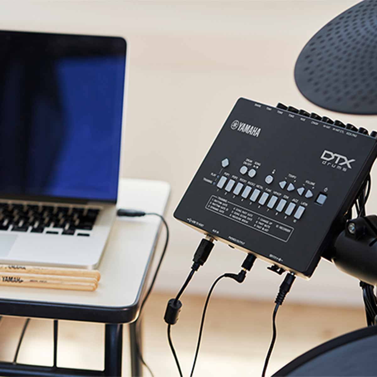 Yamaha DTX-402K Digital Electronic Drum Kit Set Basic Package (DTX 402 DTX402K)