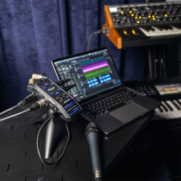 Zoom H6essential 32 Bit Portable Handheld Recorder with Built in Mixer and Speaker (H6 essential)