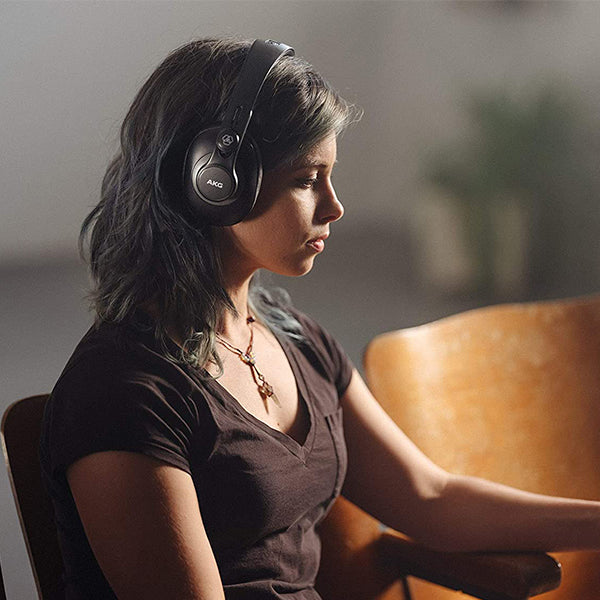 AKG K371BT Pro Audio Foldable Over Ear and Closed Back Bluetooth Studio Wireless Headphones (K 371 K 371BT)