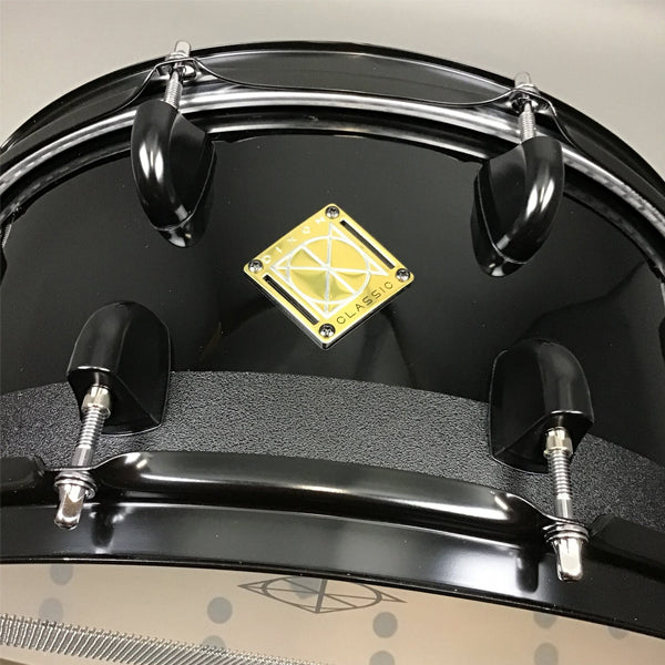 Dixon PDSCL654DVBK 6.5 X 14 Inch Classic Black Coated Snare Drum - Division Black Maple