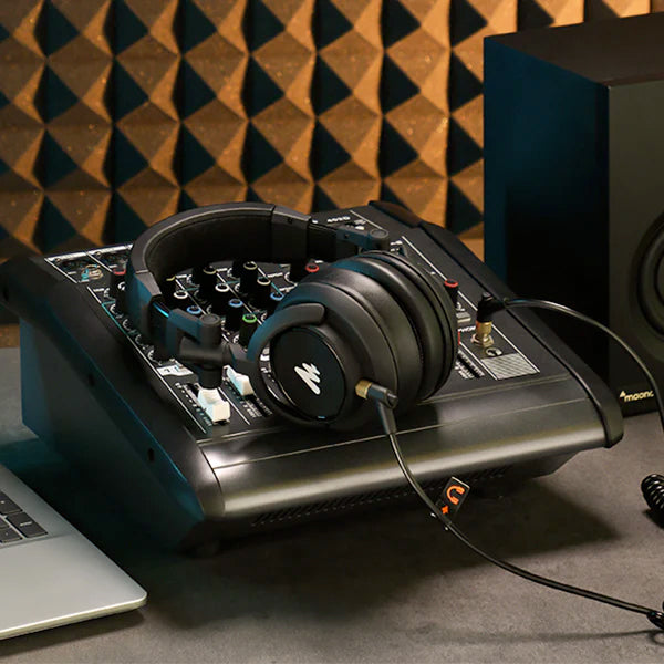 Maono MH601 Ultra Light PC Closed Back Dynamic Studio Headphone Gaming Headset