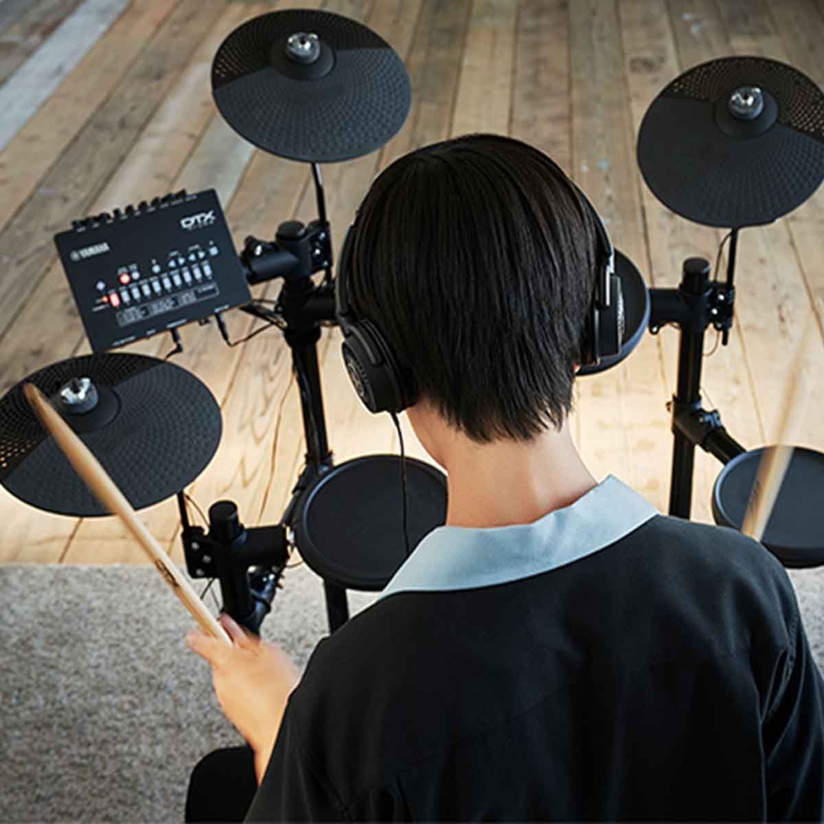Yamaha Digital Drum DTX-402K Electronic Drum Kit Package With Amp (DTX 402 DTX402K)