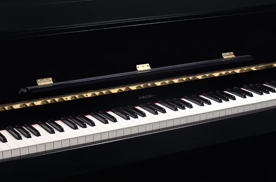 Medeli UP805 88 Keys Digital Piano Package With Graded Action 3 Sensor Premium Wood