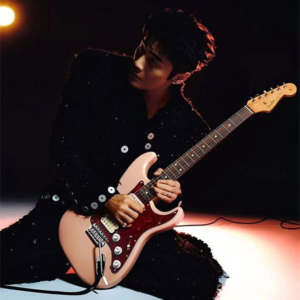 Fender Li Ronghao SolidBody Stratocaster Limited Edition with HSS Pickup and Hardcase  - Aged Shell Pink