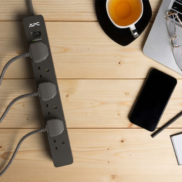 APC PME6U2B-UK Power Surge Protector 6 Way Extension Socket With 2 USB A (PME6U2BUK PME6BUK)